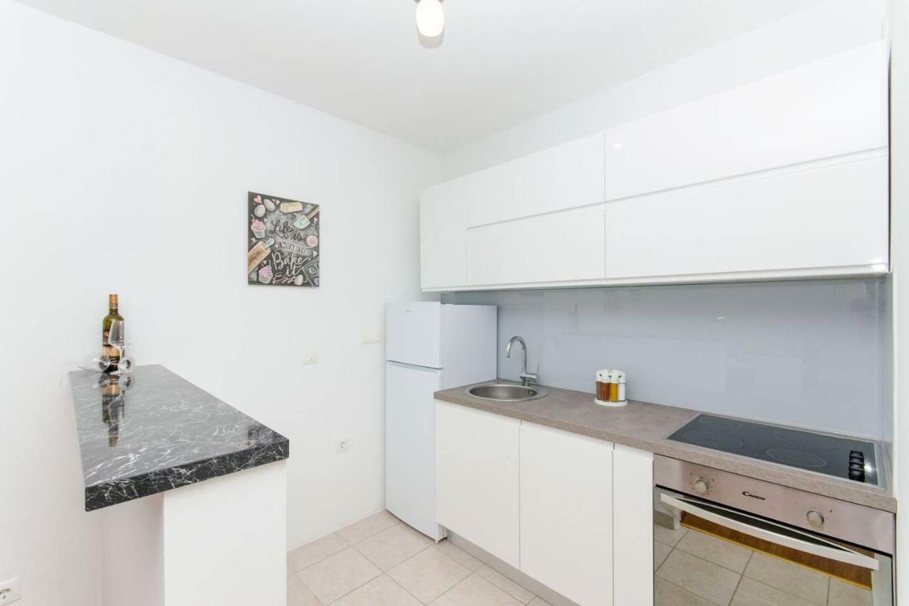 Apartment Sara Split Extérieur photo